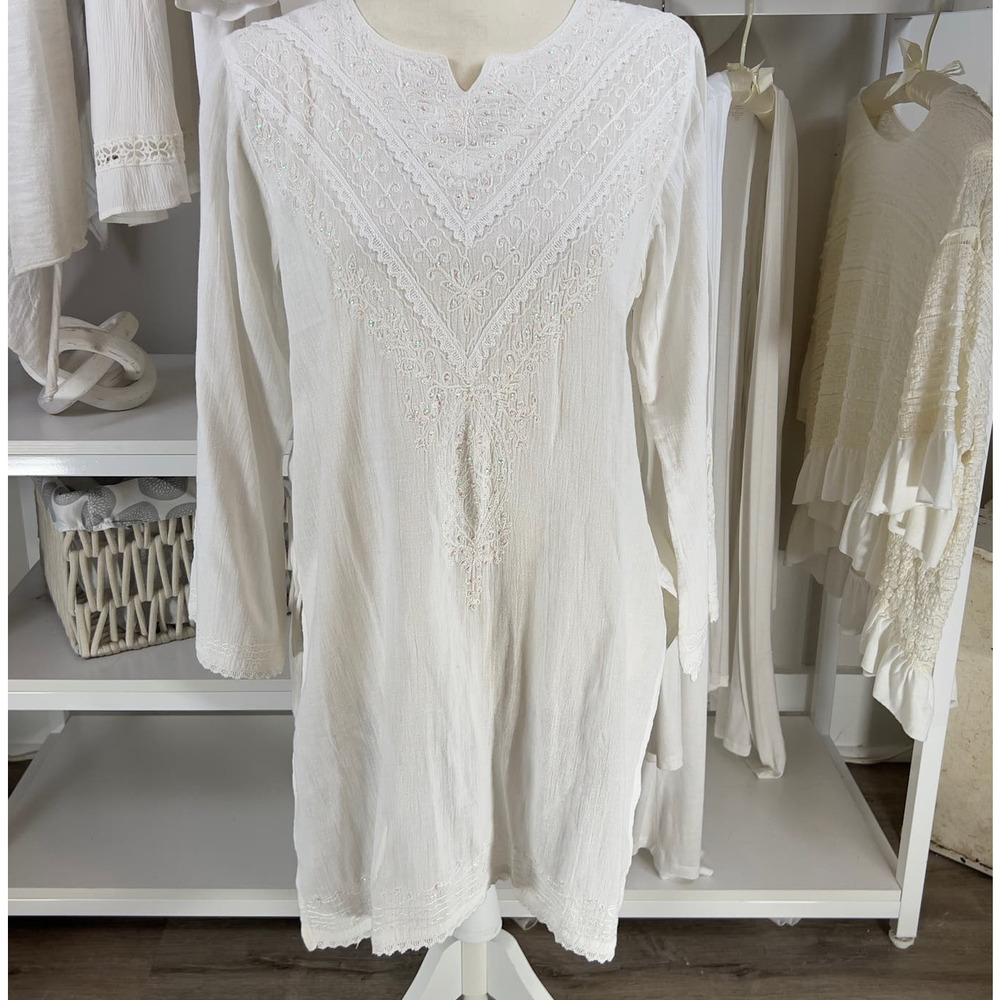 tunic, women's sz. medium white embroidered, wedding guest, feminine #2078